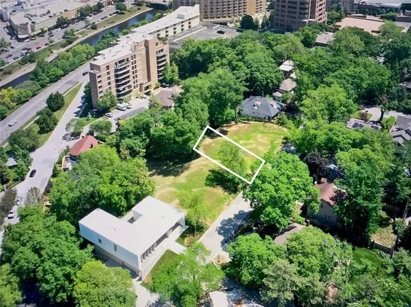 606 W 49th Ter, Kansas City, MO 64112