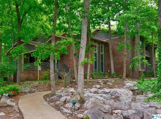 3034 Woodlawn Dr SW, Huntsville, AL 35802