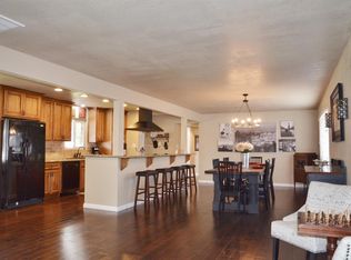 6809 Mariposa Ave, Citrus Heights, CA 95610