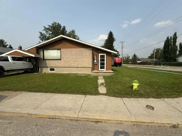 101 SW Simpson St, Hinton, AB T7V 1C2