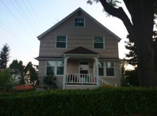 614 N 100th St, Seattle, WA 98133