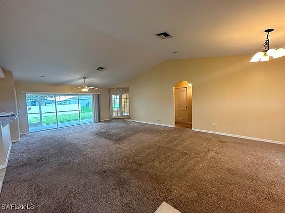 3rd image of 1806 N Gator Cir