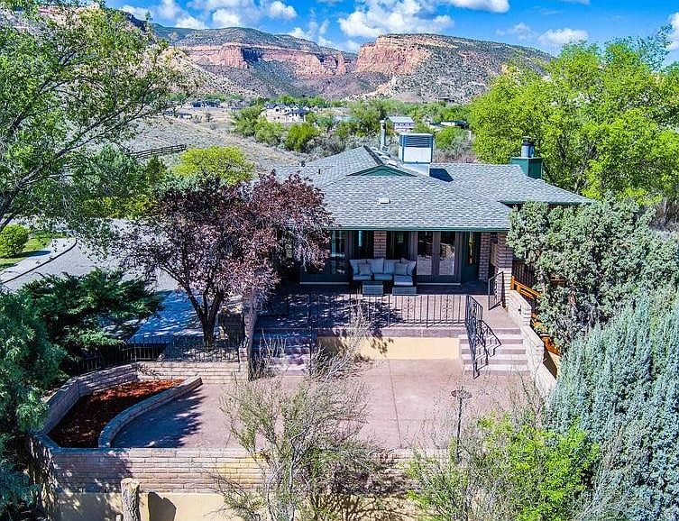 1st image of 689 Canyon Creek Dr