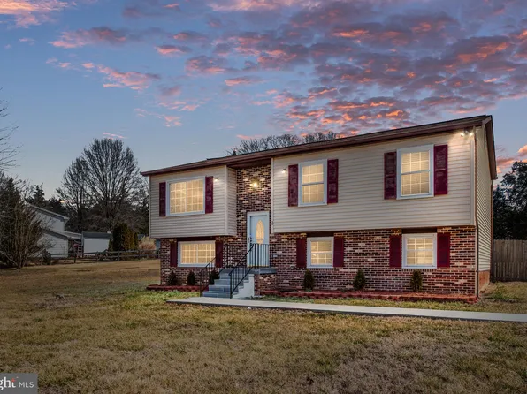 101 Autumn Dr, Stafford, VA 22556