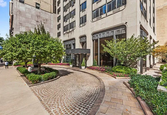 Rented by Douglas Elliman | media 20