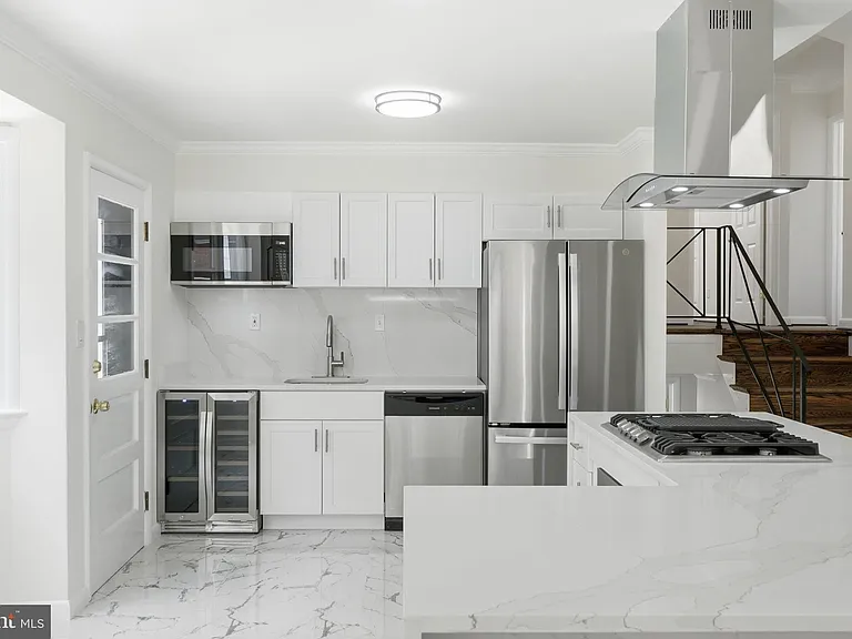 9831 Singleton Dr — Photo 10