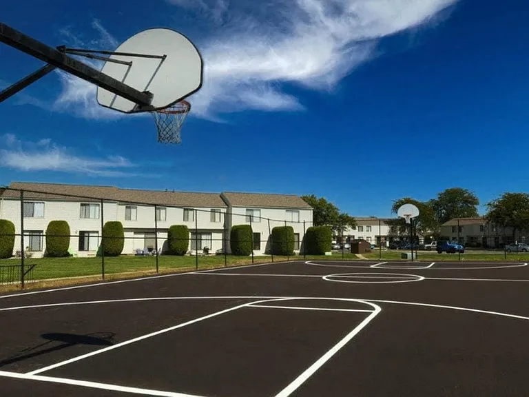 Waters Landing Apartments — Photo 10