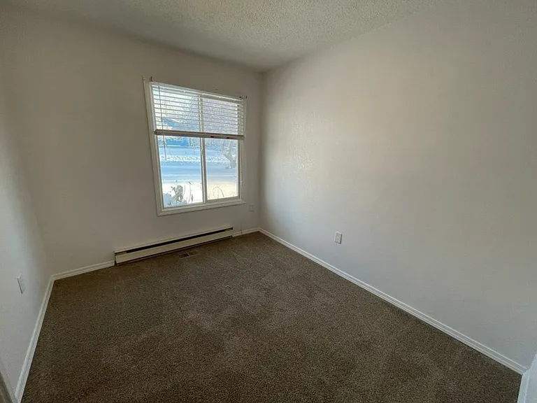 564 N Denali St — Photo 13