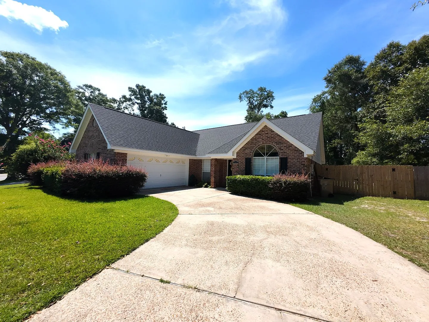 4/2 located in Ashmoor Place — Photo 1