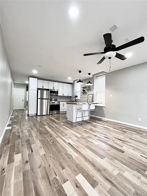 2 bed, 1.0 bath, 1816 sqft, $1,295 — Photo 2