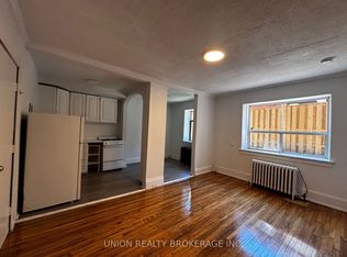 2449 Queen St E #3-E02, Toronto, ON M4E 1H7
