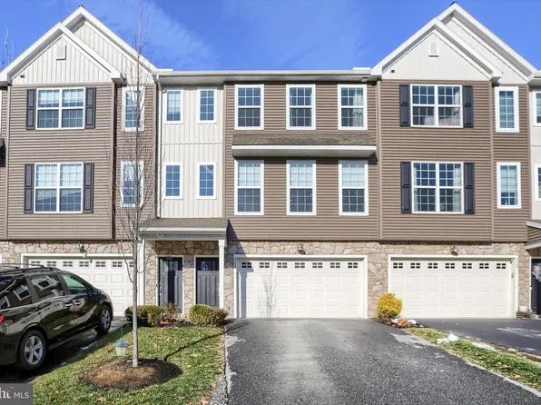 523 Brook Shire Ct, Mechanicsburg, PA 17055