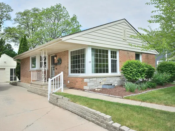 122 N Maple TERRACE, Oconomowoc, WI 53072