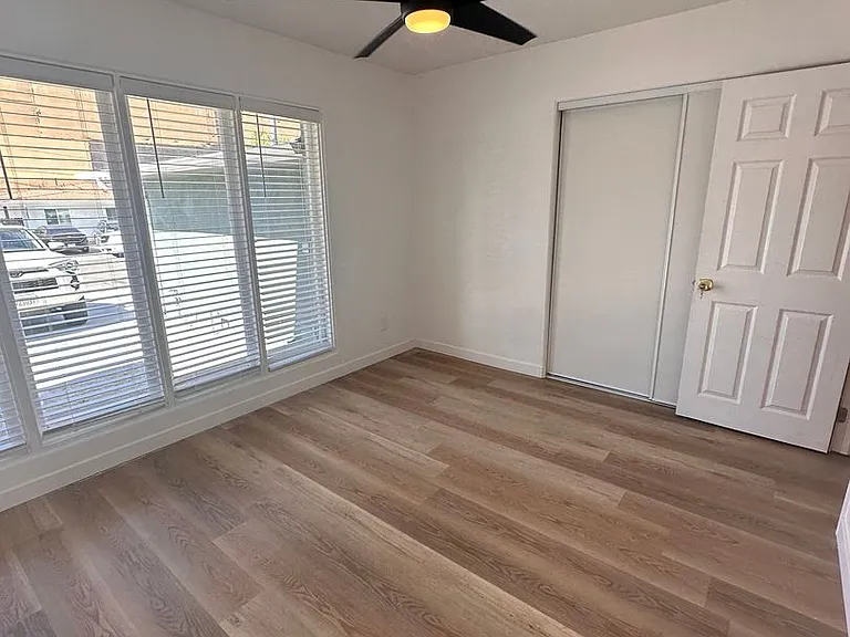 6249-6253 Mary Lane Dr — Photo 41