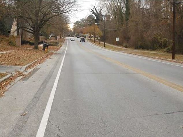 2nd image of 723 Riverside Dr