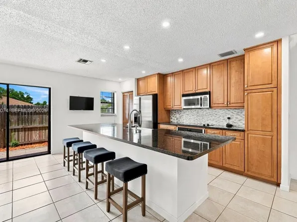 206 SE 1st Cir #13B, Boynton Beach, FL 33435