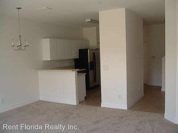 3rd image of 933 Pipers Cay Dr