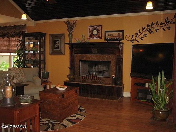 2nd image of 1040 Reams Blvd