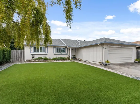 327 Burlwood Court, Santa Rosa, CA 95401