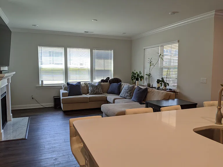 325 Ivy Arbor Way — Photo 9