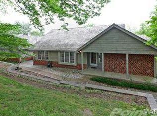 16477 Horseshoe Ridge Rd, Chesterfield, MO 63005