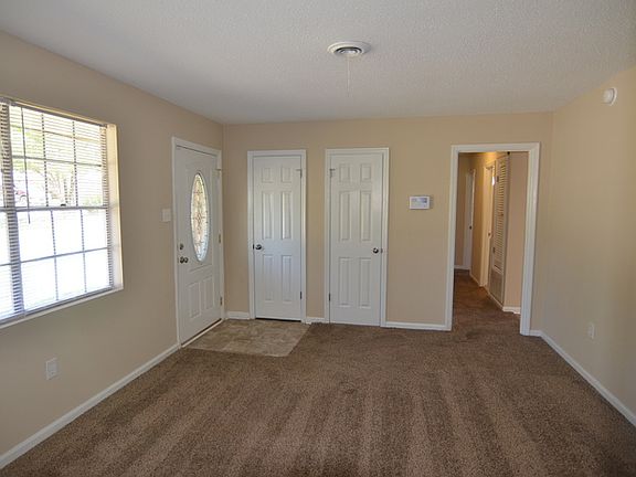 4th image of 3428 Kensington Dr N