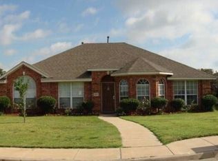 1627 Laurel Springs Ct, Desoto, TX 75115