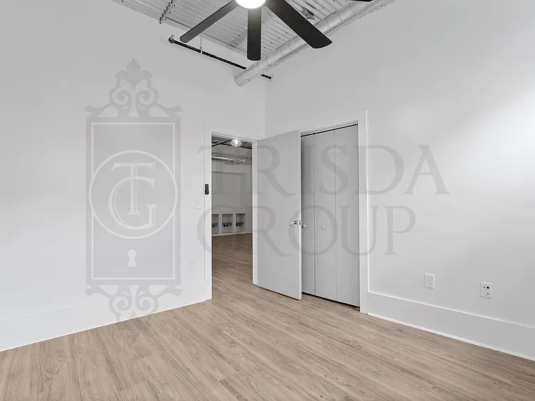 160 Southern Ave — Photo 80