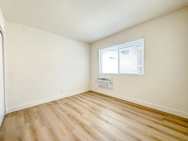 1162 Elm Ave #29 — Photo 10