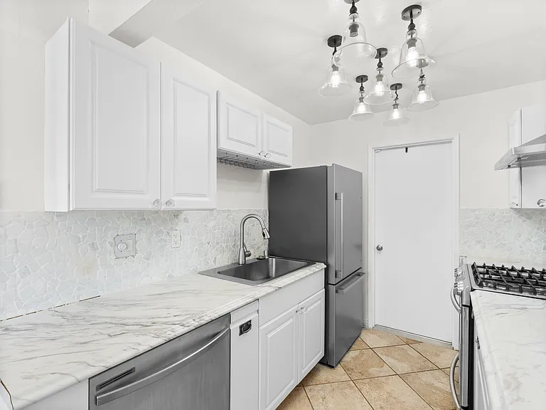 262 Securidad St — Photo 11