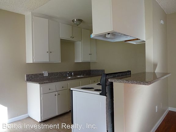 5th image of 615 Cerritos Ave APT 3