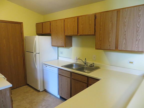 5th image of 1370 Cunat Ct APT 2D