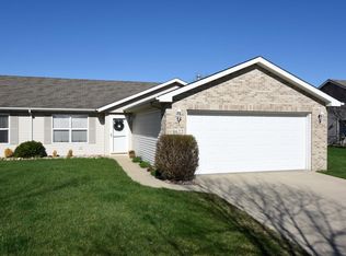 8622 McKinley St, Merrillville, IN 46410
