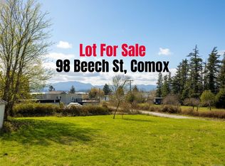 98 Beech St, Comox Valley, BC V9M 3W7
