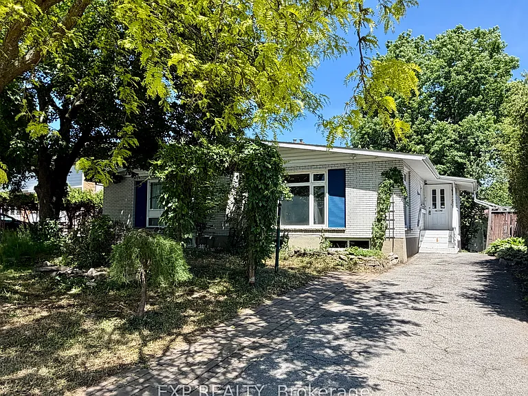 21 Southview Cres — Photo 1