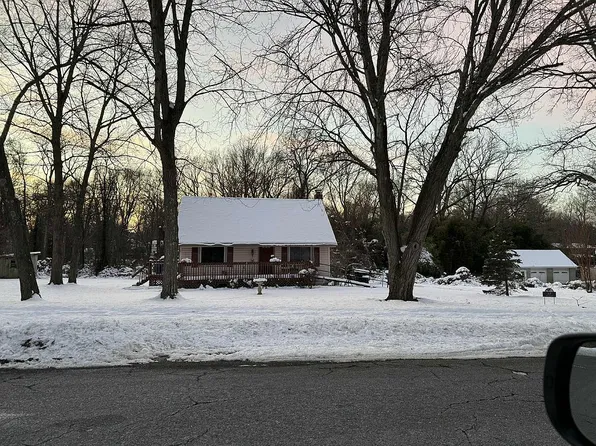 63 Hurleys Ln, Lincroft, NJ 07738