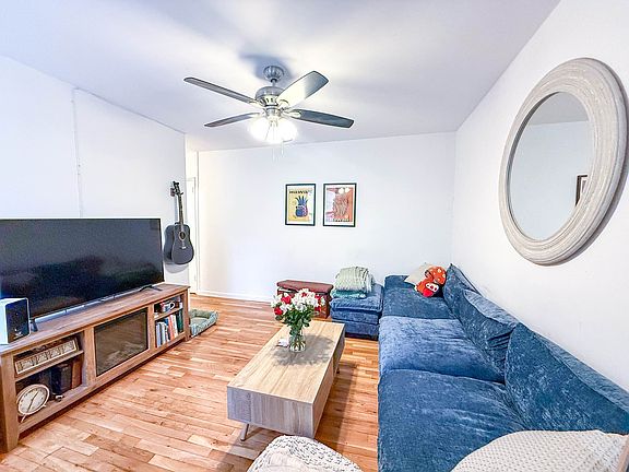 3rd image of 70 W 71st St APT 4H