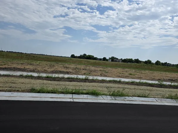 1311 E Northridge St, Valley Center, KS 67147