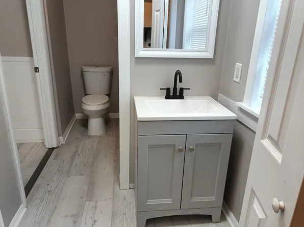 352 E Lincoln Ave, 352 E Lincoln Ave, Milwaukee, WI 53207