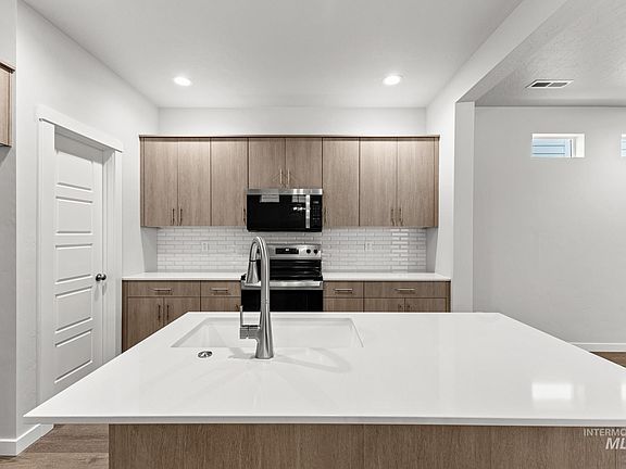 4th image of 3041 E Mossy Creek Dr