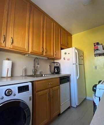 4th image of 24506 62nd Ave