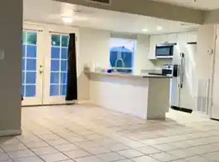 264 E Betty Elyse Ln, Phoenix, AZ 85022