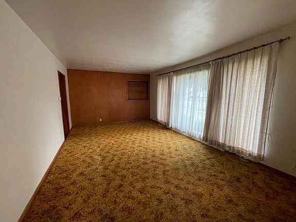 4th image of 526 Sunset St