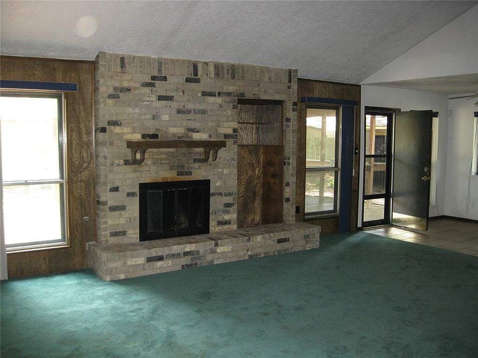 2nd image of 10710 Sagewillow Ln