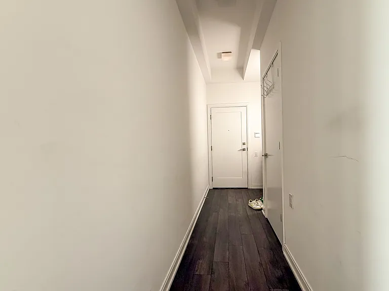 50 Charles St E #3009 — Photo 10