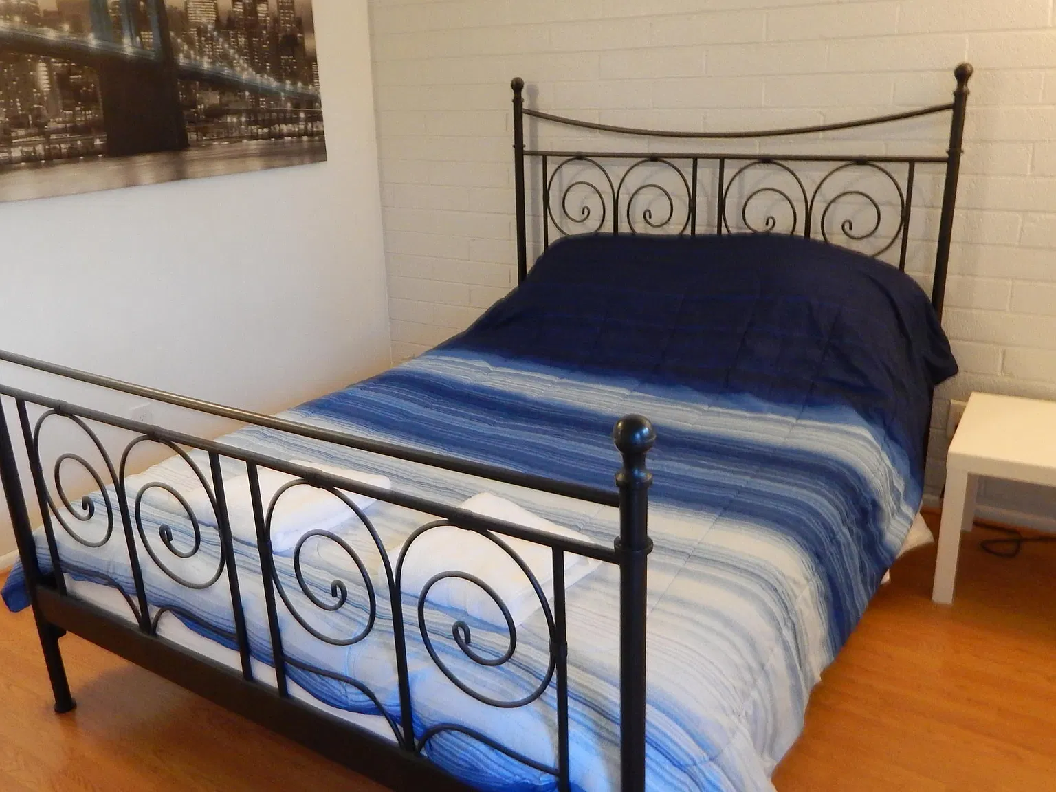 2 bed, 1.5 bath, 900 sqft, $1,575 — Photo 2