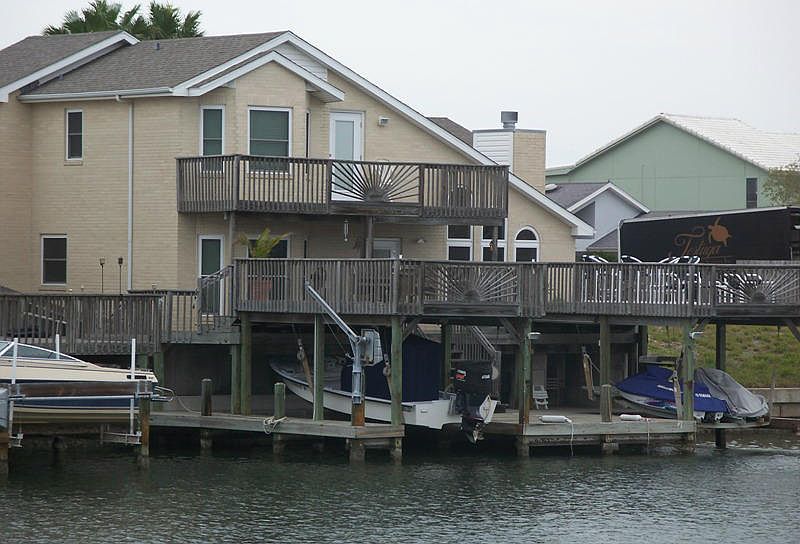 1st image of 15353 Beaufort Ct