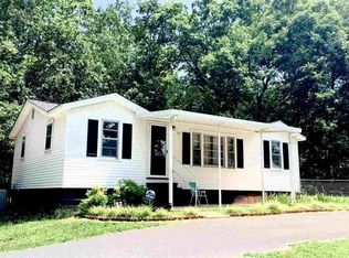 210 Peartree Ln, Pendleton, SC 29670