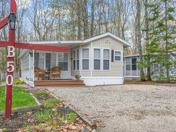 1 Robinson Way #B50, Kennebunk, ME 04043