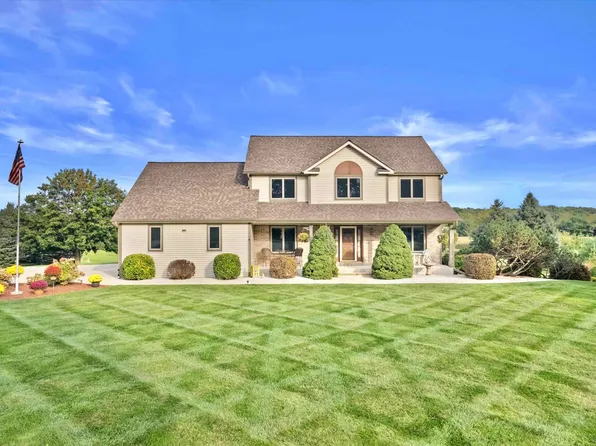 N5814 Hillside Dr, Sullivan, WI 53178